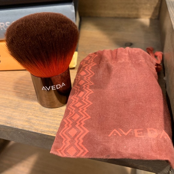AVEDA Other - Aveda Makeup Brush: NEW